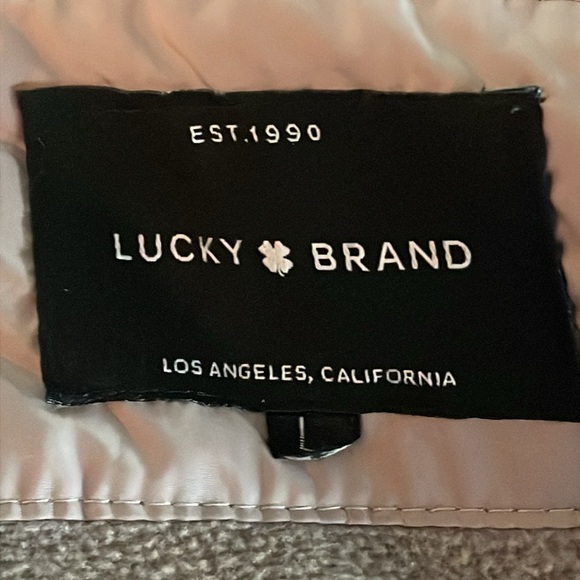 EUC~Woman’s Large Lucky Brand Tan 2 Pocket/Zippered/Snap Front Puffer Coat - Picture 7 of 10